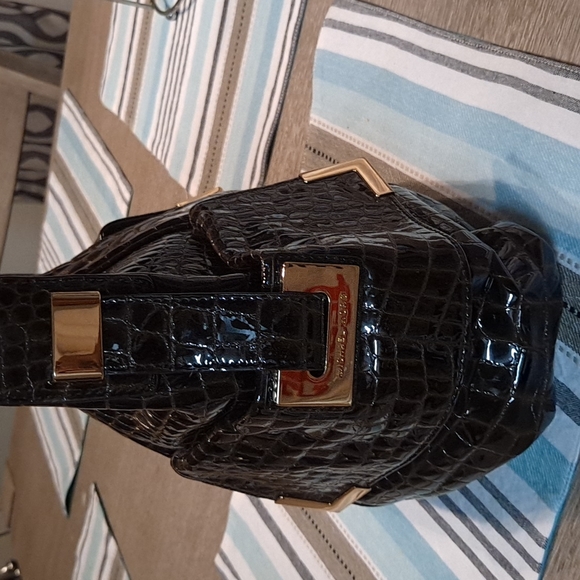 MICHEAL KORS CROCODILE BEVERILY SHOULDER BAG - Picture 3 of 4